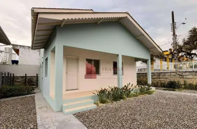 Locação: casa com possibilidade residencial ou comercial no centro de itajaí