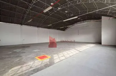 Locação: galpão em ponto comercial para loja e depósito em itajaí