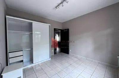 Casa comercial com 1 sala para alugar na Rua Camboriú, 503, Centro, Itajaí
