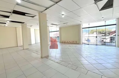 Sala comercial com 4 salas para alugar na Rua Indaial, 820, São João, Itajaí