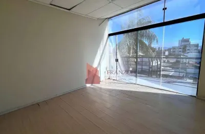 Sala comercial com 1 sala para alugar na Rua Indaial, 820, São João, Itajaí