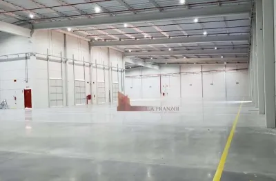 Aluguel: armazém logístico 1400 metros com 2 docas em itajai