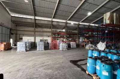 Aluguel: armazém logístico e industrial 3000 metros frente rodovia em itajaí