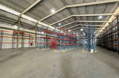 Aluguel: armazém logístico e industrial 3000 metros frente rodovia em itajaí