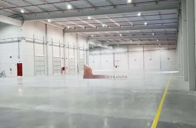 Aluguel: armazém  2.800 m² conominio fechado em itajaí.