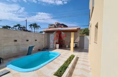 Sobrado padrão são 02 suítes com varanda e 01 suíte normal, bairro bem tranquilo de ubatuba