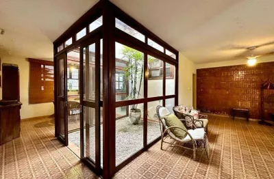 Casa com 4 quartos à venda no Centro, Ubatuba 