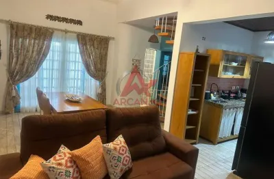 pSobrado  02 quartos,  Salas amplas . Localizado no bairro Itaguá ./p