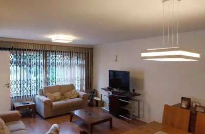 Casa com 4 quartos à venda na Vila Paiva, São Paulo 