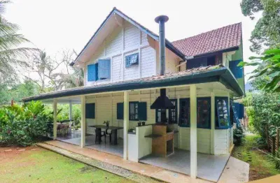 Casa em condomínio fechado com 4 quartos à venda na Enseada, Ubatuba 