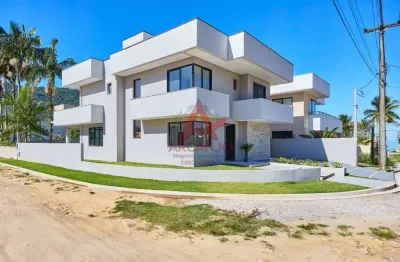 Casa a venda em condominio fechado na praia da lagoinha com 04 suites
