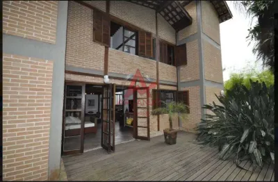Casa a venda em condominio fechado na praia da lagoinha com 03 suites