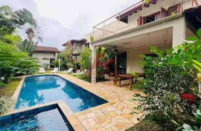 Casa a venda em condominio fechado a 30 metros da praia da enseada