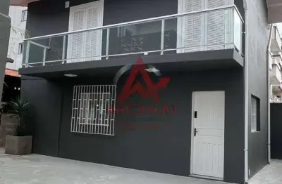 Sobrado recém reformado a venda no bairro do itaguá - ubatuba - sp