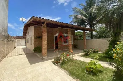Casa a venda no centro de ubatuba com edicula no fundo