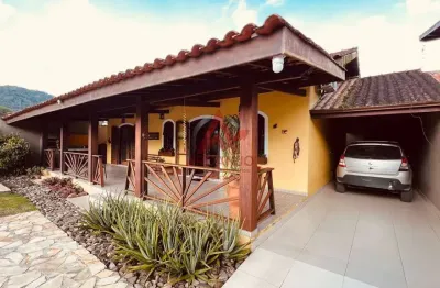 Casa com 3 quartos à venda no Jardim Samambaia, Ubatuba 