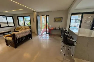 Casa a venda em condominio fechado na praia da lagoinha com 07 suites proximo ao mar