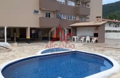 Apartamento a venda na praia de maranduba com 02 dormitorios e 02 vagas de garagem