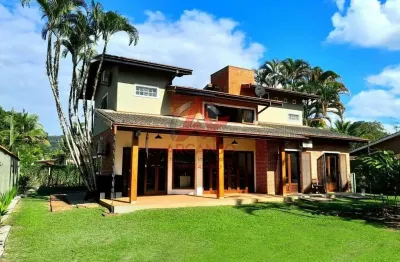 Casa a venda no condominio itamambuca com 05 dormitorios proximo a praia