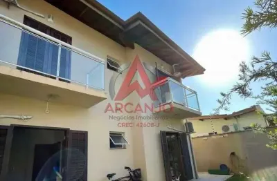 pSobrado A Venda Mobiliado Com 4 Suítes Na Praia Das Toninhas/p