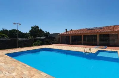 Linda chácara a venda no condomínio amigos salto da mata