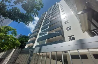 Apresentamos este imponente apartamento de 138 m² a venda no coração de boa viagem!