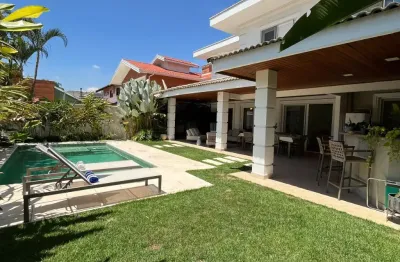 Sobrado de alto padrão no condomínio esplanada do sol