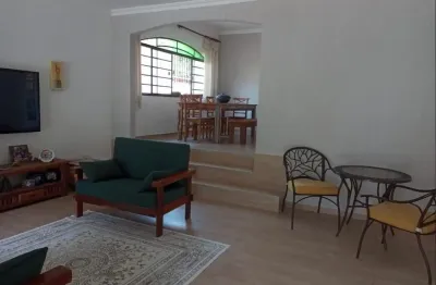 Casa com 3 quartos à venda na Rua Avião Aribu, 22, Jardim Souto, São José dos Campos