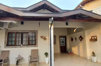 Casa dos sonhos à venda – villa branca, jacareí    3 quartos (1 suíte) + banheiro social ️ cozinha interna repleta de planejados com balcão de mármore