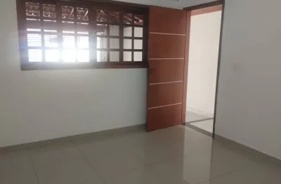 Linda casa a venda no Parque Industrial, semi nova primeira linha