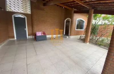 Casa 3 dorm com suíte garagem coberta e edícula nos fundos - ca246