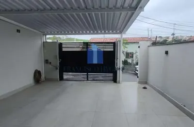 Casa para Venda em Volta Redonda, Água Limpa, 2 dormitórios, 1 suíte, 2 banheiros, 2 vagas