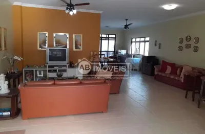 Casa com 3 quartos à venda no Embaré, Santos 