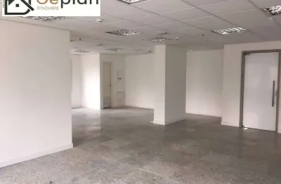 Excelente conjunto comercial, 1 sala de 200m, 4 banheiros, e 4 vagas.