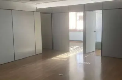 Sala comercial com 3 salas para alugar na Rua Coronel Xavier de Toledo, 105, República, São Paulo