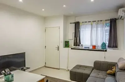 Excelente casa perdizes c/2 dorms, sala, 2 banhs, 1 vaga, quintal, 120m²