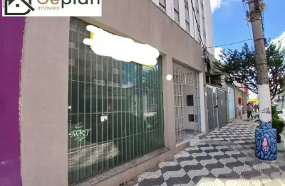 Excelente ponto comercial, de 230m com 2 banheiros, copa e área de serviço.