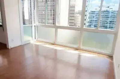 Excelente, conjunto comercial, 3 salas, 2 banh, sem vaga, 150m.