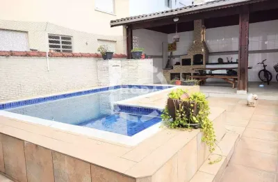 Casa de luxo à venda em santos-sp na ponta da praia: 3 quartos, 1 suíte, 3 salas, 5 banheiros, 3 vagas de garagem, 270m² de área