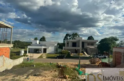 Lote com 800 m² e excelente topografia e com vista no condomínio campos de santo antonio ii