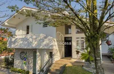 Casa com 3 dormitórios à venda, 249 m² por r$ 2.400.000,00 - centro - jaraguá do sul/sc
