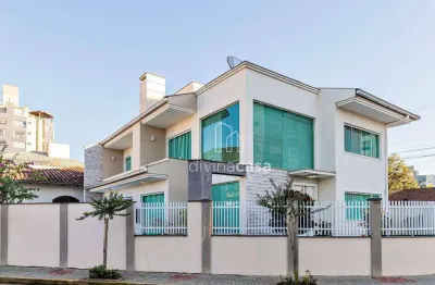 Casa com 3 dormitórios à venda, 193 m² por r$ 1.800.000,00 - centro - jaraguá do sul/sc