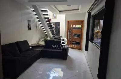 Sobrado com 3 dormitórios, suíte e espaço gourmet com churrasqueira