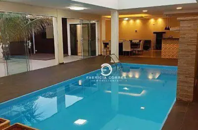 Oportunidade: casa ampla com piscina, energia solar e 3 vagas cobertas
