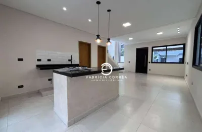 Sobrado moderno com alto padrão de acabamento em condomínio fechado!