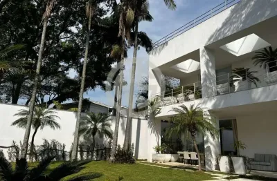 Casa com 4 quartos para alugar na Rua Argentina, Jardim América, São Paulo