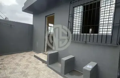 Casa com 2 quartos para alugar na Rua Sebastião Serrato, Jardim Maracá, São Paulo