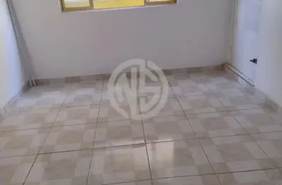 Casa com 2 quartos para alugar na Rua Ivaldo, Jardim do Colégio, São Paulo