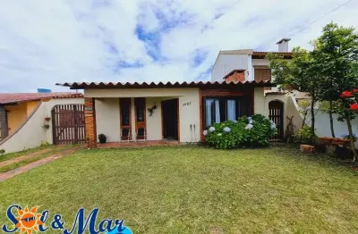 C908 casa à venda, próximo ao mar no centro de imbé
