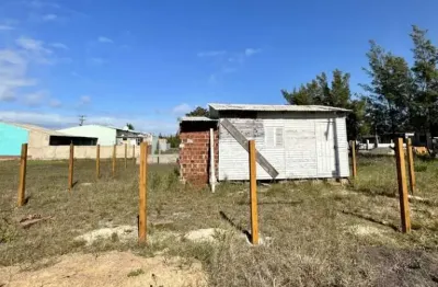 T9  terreno com depósito e banheiro social em atlântida sul